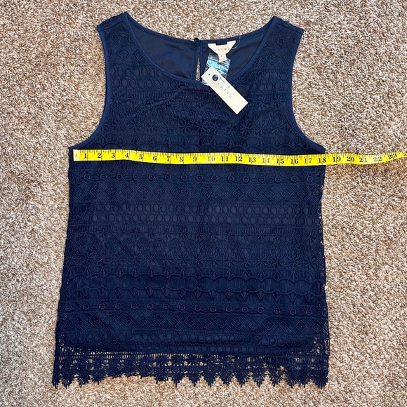 Adiva, Navy Blue Layered Lace Sleeveless Top, Size: M - Picture 10 of 10